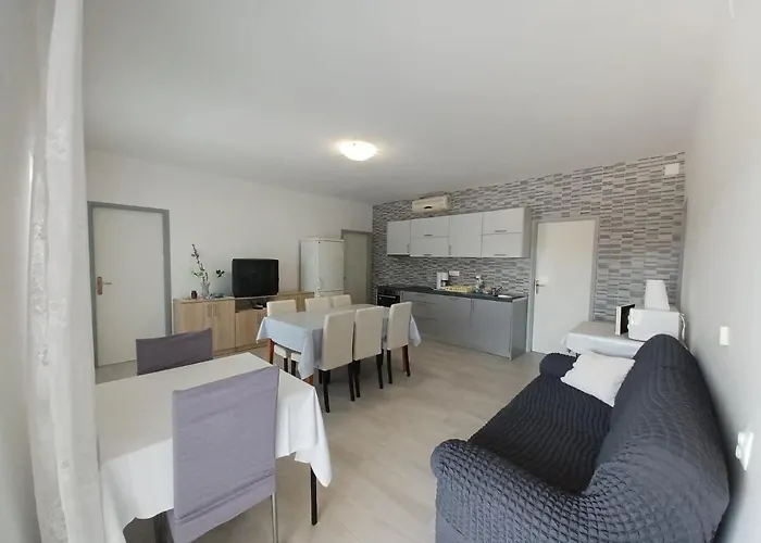 Apartamento With Parking Space Seline, Paklenica - 6628 *